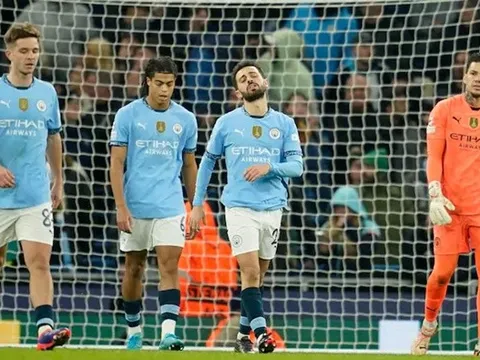 Liverpool cần tận dụng cơ hội, nếu không Man City sẽ quay lại mạnh mẽ