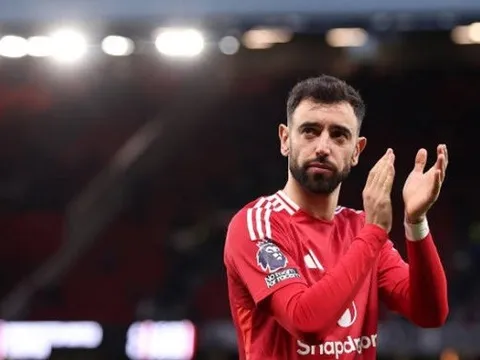 Hình ảnh chấn thương của Bruno Fernandes khiến NHM lo lắng