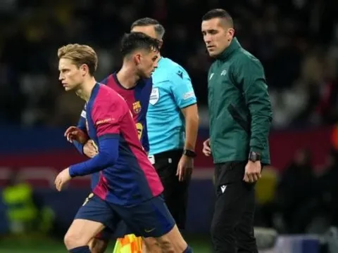 Khoảnh khắc bất ngờ của Frenkie de Jong trong trận gặp Las Palmas mà mọi người bỏ qua