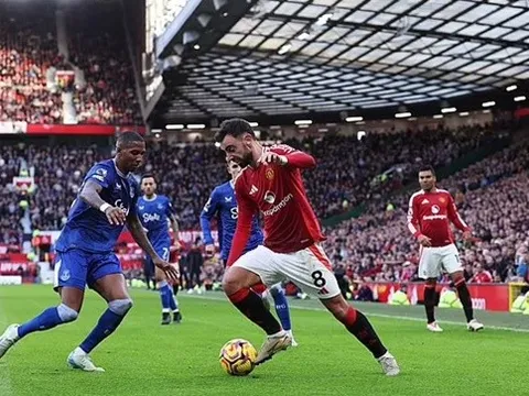 Bruno Fernandes gây lo lắng với chấn thương trong chiến thắng 4-0