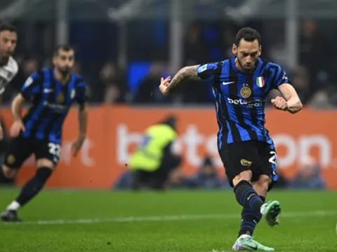 Chủ tịch Napoli phản pháo Inter Milan