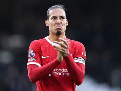 Chuyển nhượng tối 5/12: Khúc mắc trong quá trình gia hạn giữa Van Dijk và Liverpool, M.U cân nhắc tương lai Luke Shaw