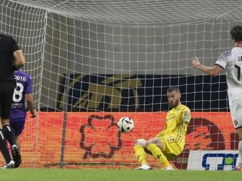 Fiorentina bị loại khỏi Coppa Italia: Tiếc cho De Gea