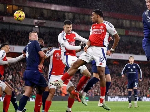 Arsenal đã trở thành vua phạt góc như thế nào?