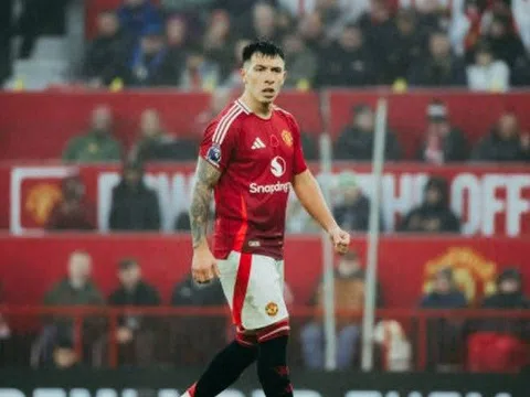 Lisandro Martinez: Mục tiêu của Real Madrid, nhưng Man United nói không