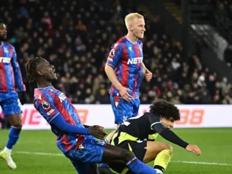 5 điểm nhấn Crystal Palace 2-2 Man City: Chiếc thẻ đỏ tai hại; Báo động cho 'The Citizens'