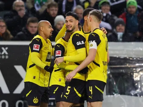 Dortmund bế tắc trước Monchengladbach, lỡ cơ hội áp sát top 4