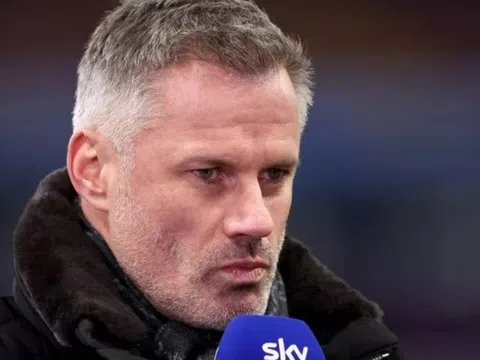 'Vũ khí' lợi hại của Arsenal khiến Jamie Carragher kinh ngạc