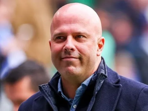Arne Slot nhận định khả năng kết thúc trong top 8 của Arsenal, Man City tại Champions League