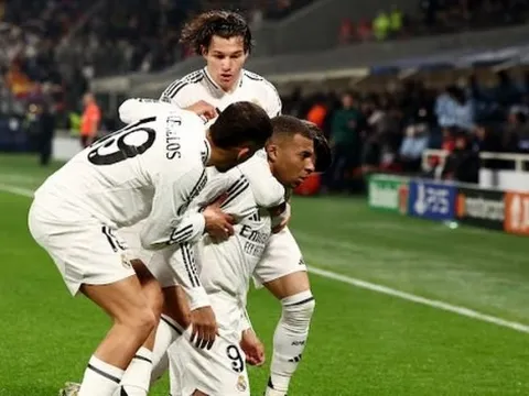 Đạt mốc 50 bàn, Mbappe chỉ còn kém Messi tại Champions League