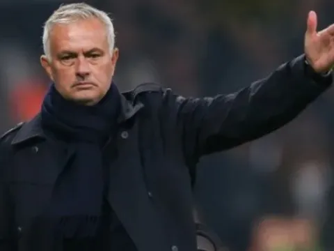 Mourinho xát muối vào CĐV Millwall