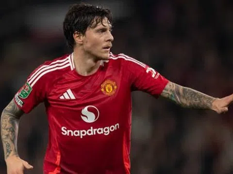 Chuyển nhượng sáng 13/12: Liverpool tăm tia Davies; AC Milan muốn "giải cứu" Lindelof