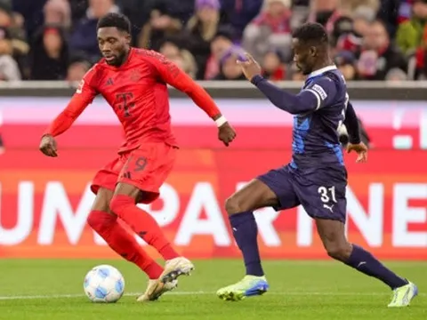 NÓNG: Liverpool vượt mặt MU thương vụ Alphonso Davies