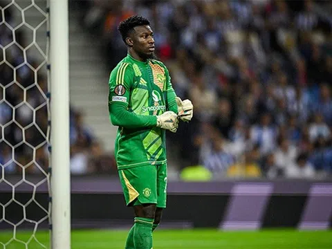 Onana lại mắc lỗi, fan M.U đòi đưa De Gea trở lại