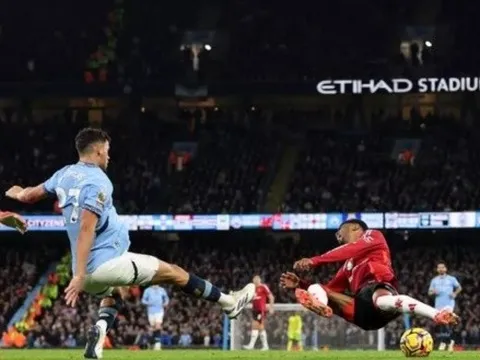 Pep Guardiola đã biết phải làm gì sau trận thua Man United