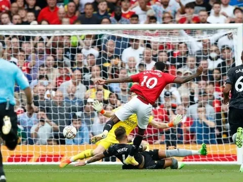 Nhìn Chelsea, Arsenal biết điều nên làm với Marcus Rashford