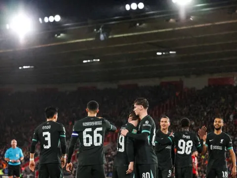 Vì sao trận Liverpool, Arsenal, Man Utd ở EFL Cup không có VAR?