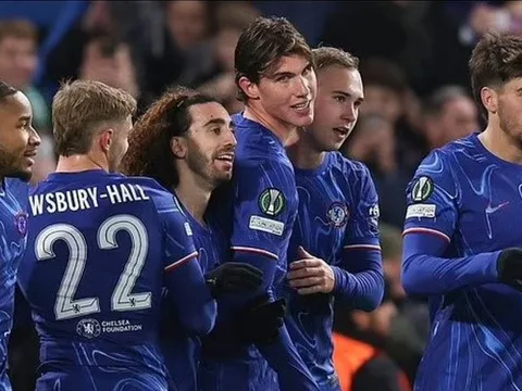 Chelsea quá đáng sợ