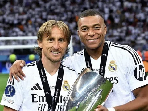 Mbappe kinh ngạc với số danh hiệu của Modric