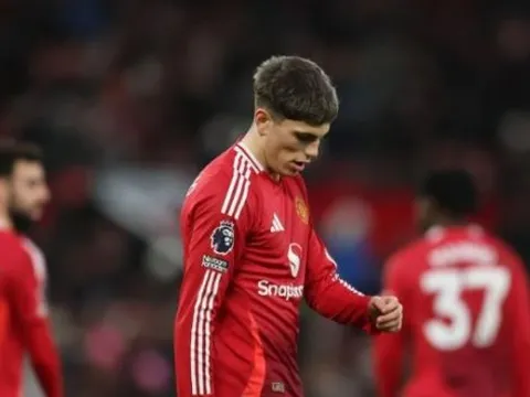 Garnacho: Từ truyền nhân của Ronaldo đến ngôi sao lạc nhịp