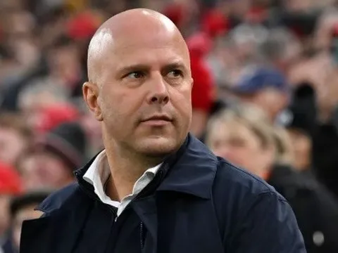 Arne Slot lấy Man City làm tấm gương cho Liverpool