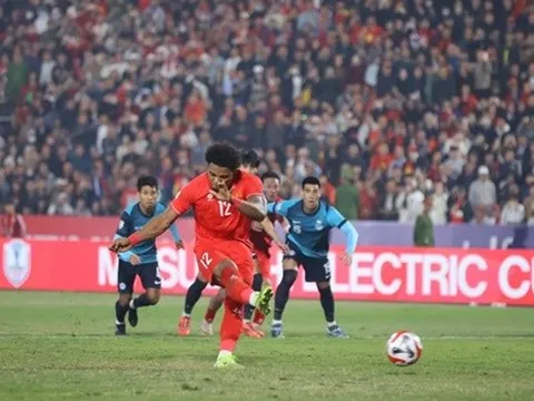 5 điểm nhấn Việt Nam 3-1 Singapore: Xuân Son 'out trình'; Bóng dáng Messi tại Việt Trì