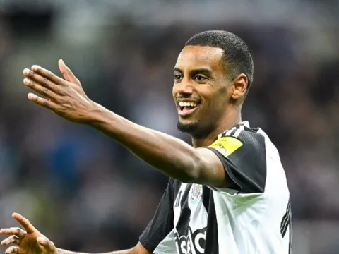 Arsenal nhắm 8 mục tiêu ở TTCN tháng Một