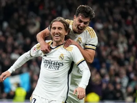 Chương cuối của Luka Modric tại Real?