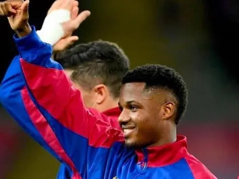 Jorge Mendes làm rõ tương lai Fati trước tin đồn rời Barca