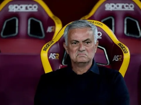 Mourinho: Tôi nên rời Roma sớm hơn