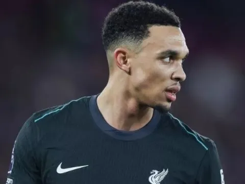 NÓNG! Liverpool khiến Real nhận 'trái đắng' ở thương vụ Alexander-Arnold