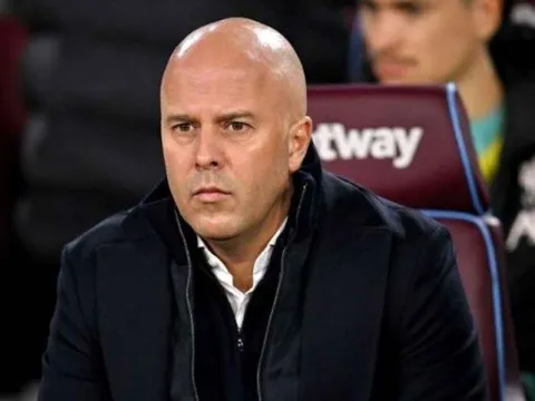Đấu Man United, Arne Slot nhắc đến Ruben Amorim