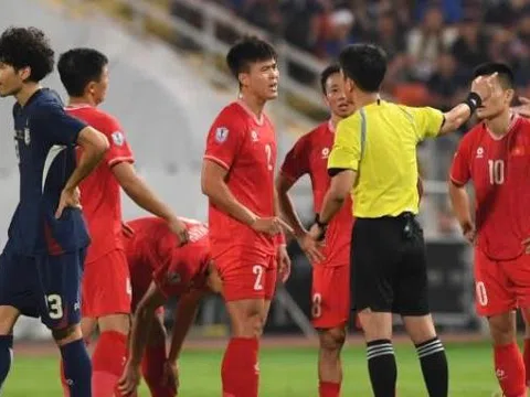 Hành động thiếu fair-play ít ai để ý của ĐT Thái Lan trước Việt Nam