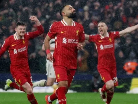 Mohamed Salah phá kỷ lục Ngoại hạng Anh