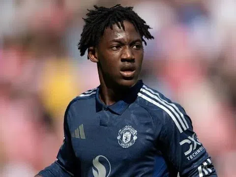 Man Utd báo giá Kobbie Mainoo cho Chelsea