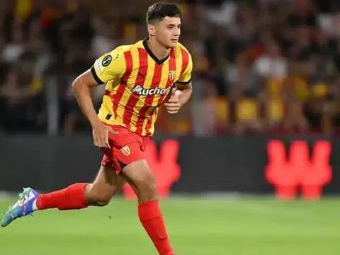 Bán Khusanov cho Man City, RC Lens thu lợi nhuận không tưởng