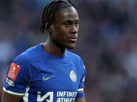 Khủng hoảng hàng thủ, Chelsea trao cơ hội lớn cho Trevoh Chalobah