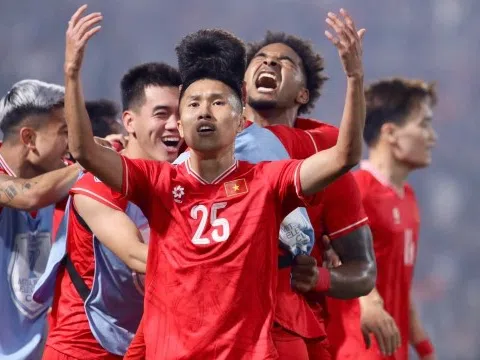 HLV Kim Sang-sik "săn đầu người" V-League, sẵn sàng cho Asian Cup 2027