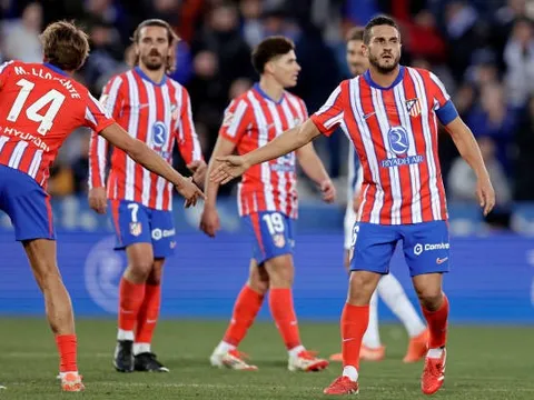 Địa chấn tại La Liga: Atletico trở lại mặt đất; Barca chấm dứt mạch thắng