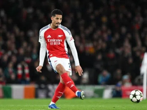 Hàng thủ Arsenal gặp vấn đề khi thiếu William Saliba