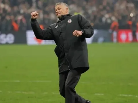 Fan Besiktas phát cuồng vì Solskjaer