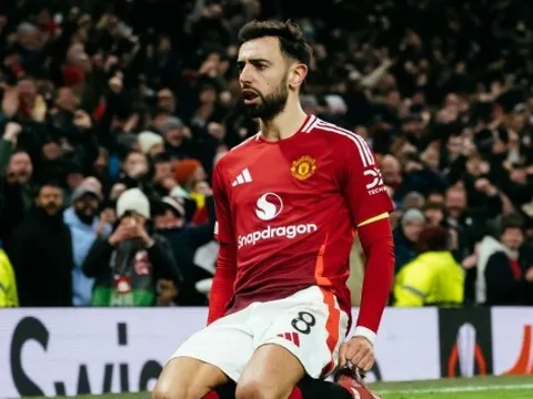 Bruno Fernandes nhấn mạnh giá trị của MU, ca ngợi tài năng trẻ Collyer