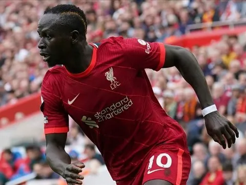 Huyền thoại Liverpool khen Sadio Mane vượt trội hơn Michael Owen