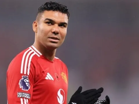 MU đã tìm thấy người thay thế Casemiro