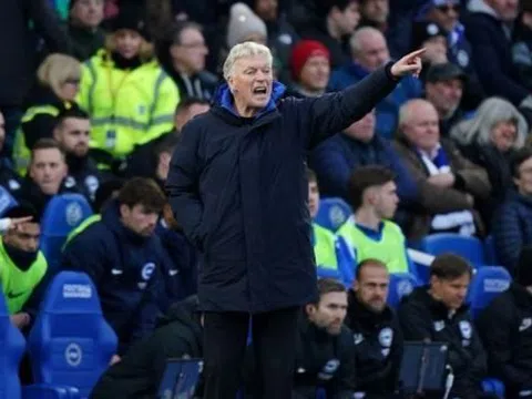 David Moyes giúp Everton đả bại Brighton; Cú đúp của Isak đưa Chích choè bay cao