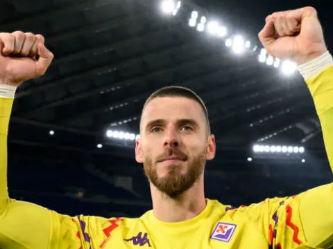 De Gea chơi chắc chắn, Fiorentina áp sát top 4