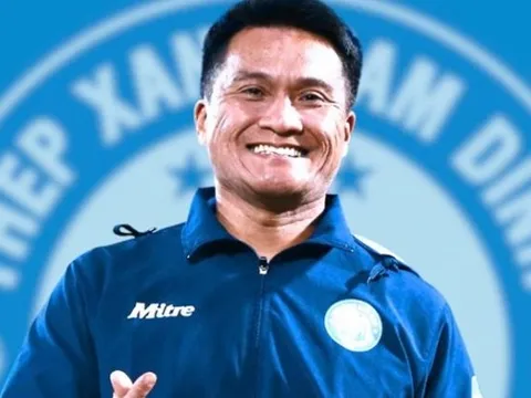 Nam Định tái hợp chuyên gia người Malaysia