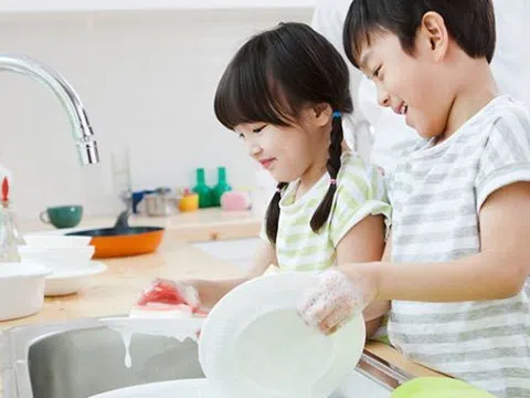 3 việc cha mẹ càng tàn nhẫn con cái trưởng thành càng thông minh, hiếu thảo