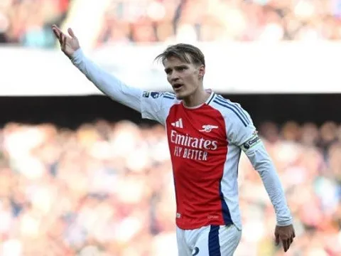 Chuyên gia Sky Sports: Odegaard chơi kém hiệu quả, thường xuyên làm chậm nhịp độ