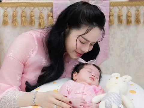 Nhật Kim Anh trải lòng về cuộc sống sau sinh con gái